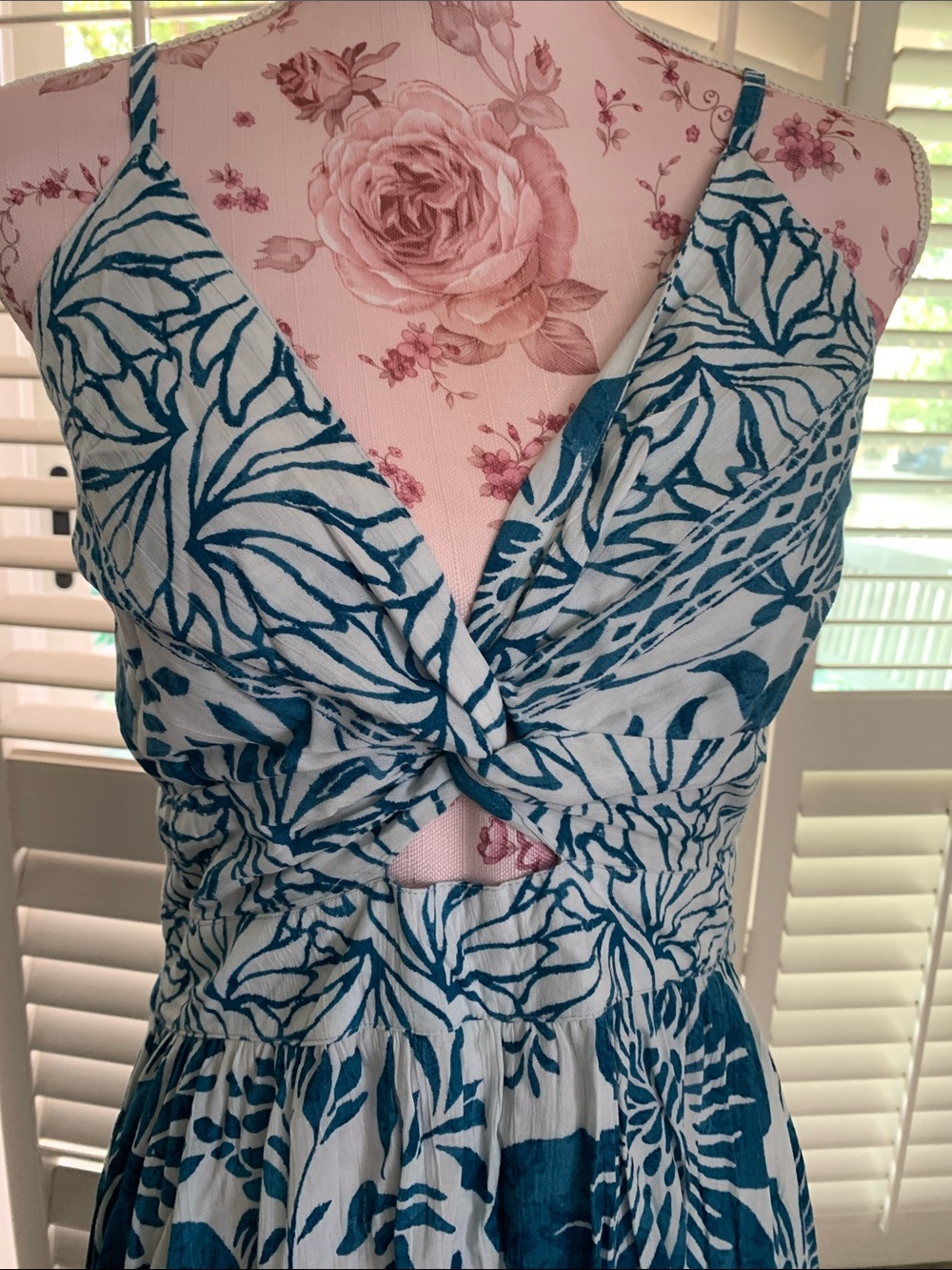 Angie Blue and White Floral Midi Dress. NWT - Picture 2 of 5